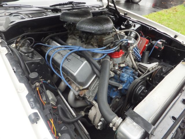 1983 Ford Thunderbird - photo 2