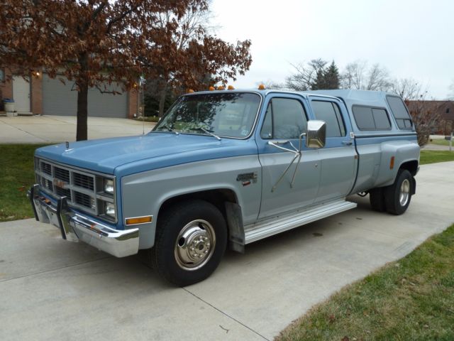 1983 GMC Sierra 3500 Crew Cab Dually - photo 4