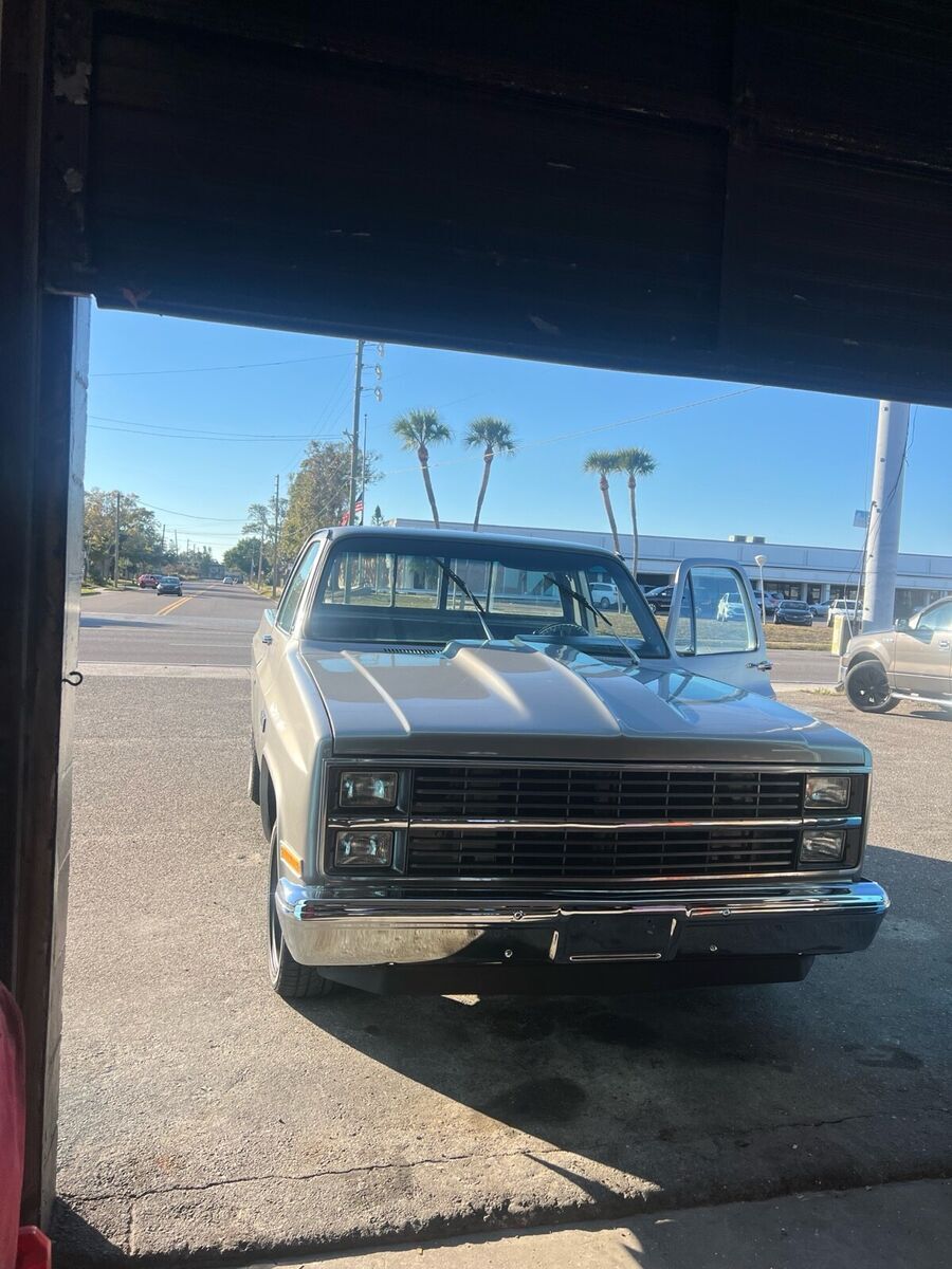 1983 GMC Sierra 1500 - photo 3