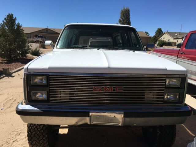 1983 GMC Suburban - photo 11