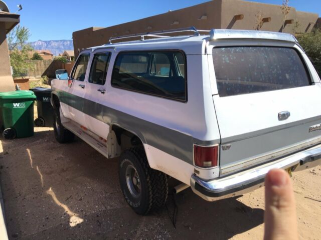 1983 GMC Suburban - photo 8