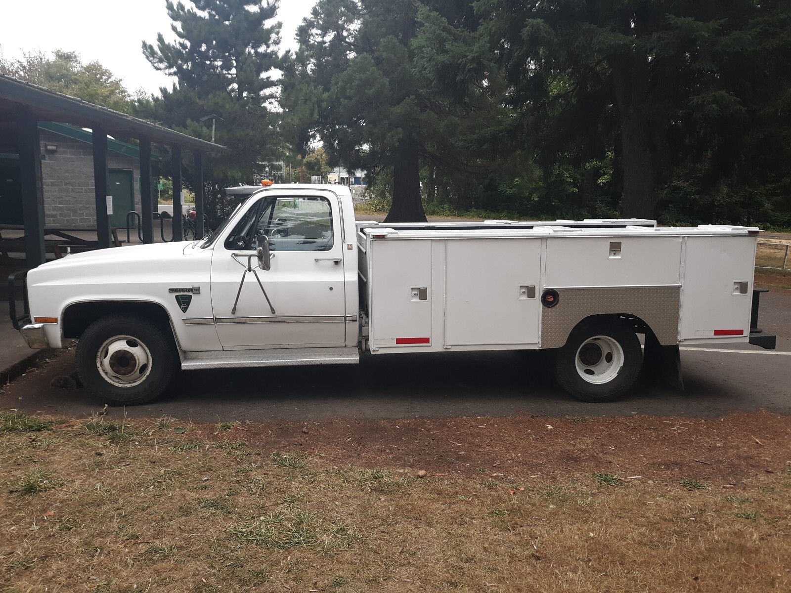1983 GMC Sierra 3500 squarebody - photo 3