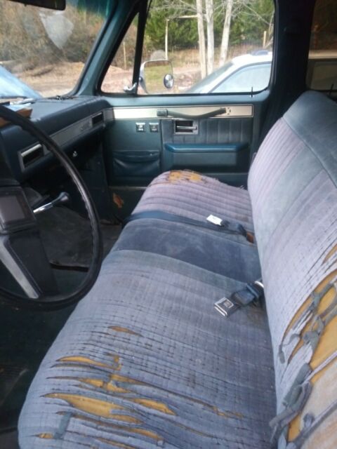 1983 GMC Suburban - photo 5