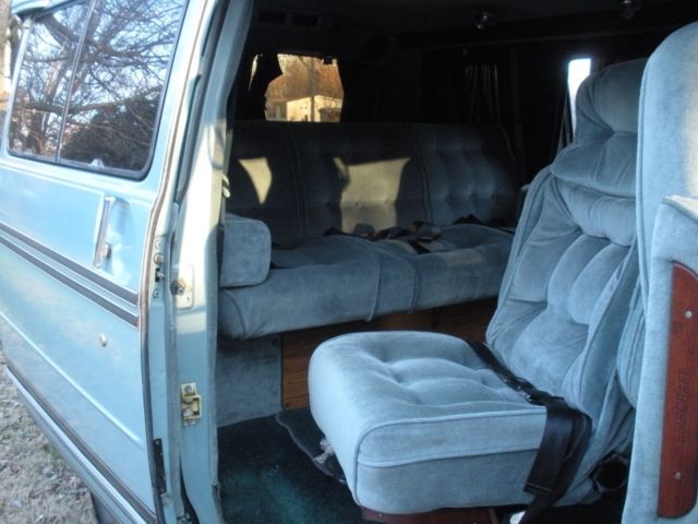 1983 GMC Vandura - photo 10