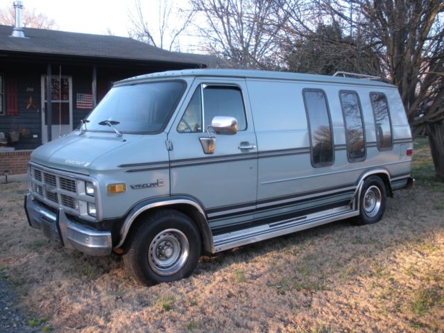 1983 GMC Vandura - photo 2