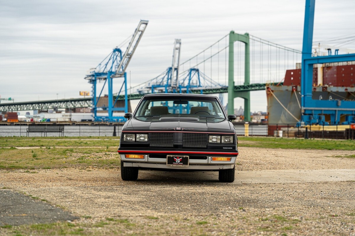 1983 Oldsmobile Cutlass 2dr Coupe Calais - photo 4