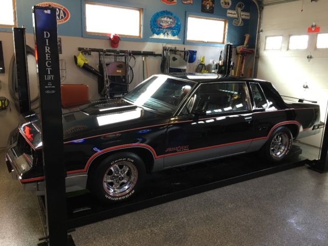 1983 Hurst Olds signed by Ms Hurst Linda Vaughn NO RESERVE 1983 Oldsmobile Cutlass Hurst Olds 15th Anniversary Model