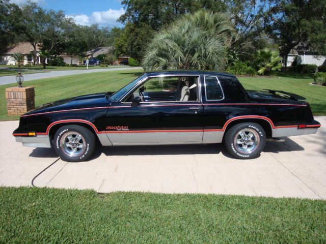 1983 Oldsmobile Cutlass Hurst/Olds - photo 2