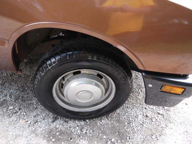 1983 Isuzu Other - photo 3