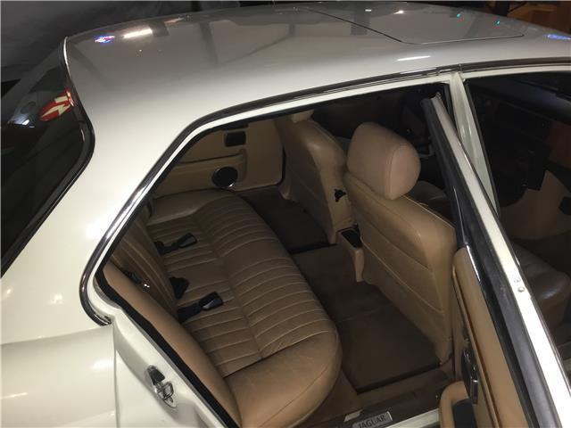 1983 Jaguar XJ6 -- - photo 13