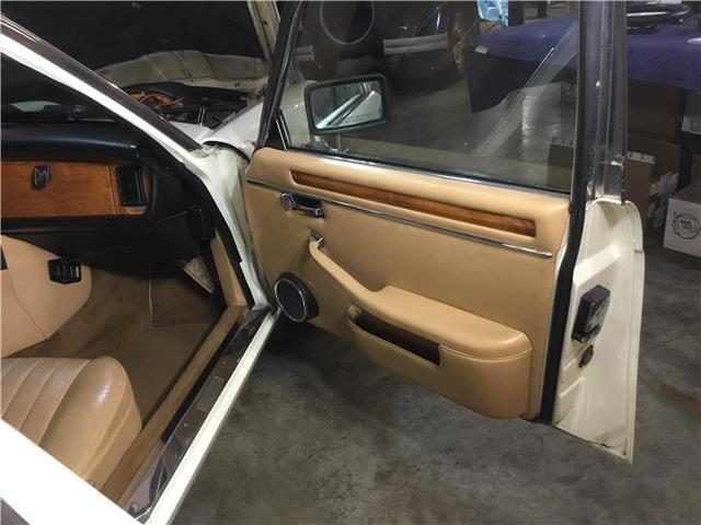 1983 Jaguar XJ6 -- - photo 7