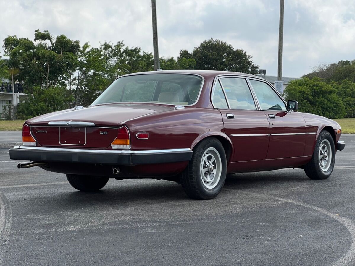 1983 Jaguar XJ Low miles - photo 3
