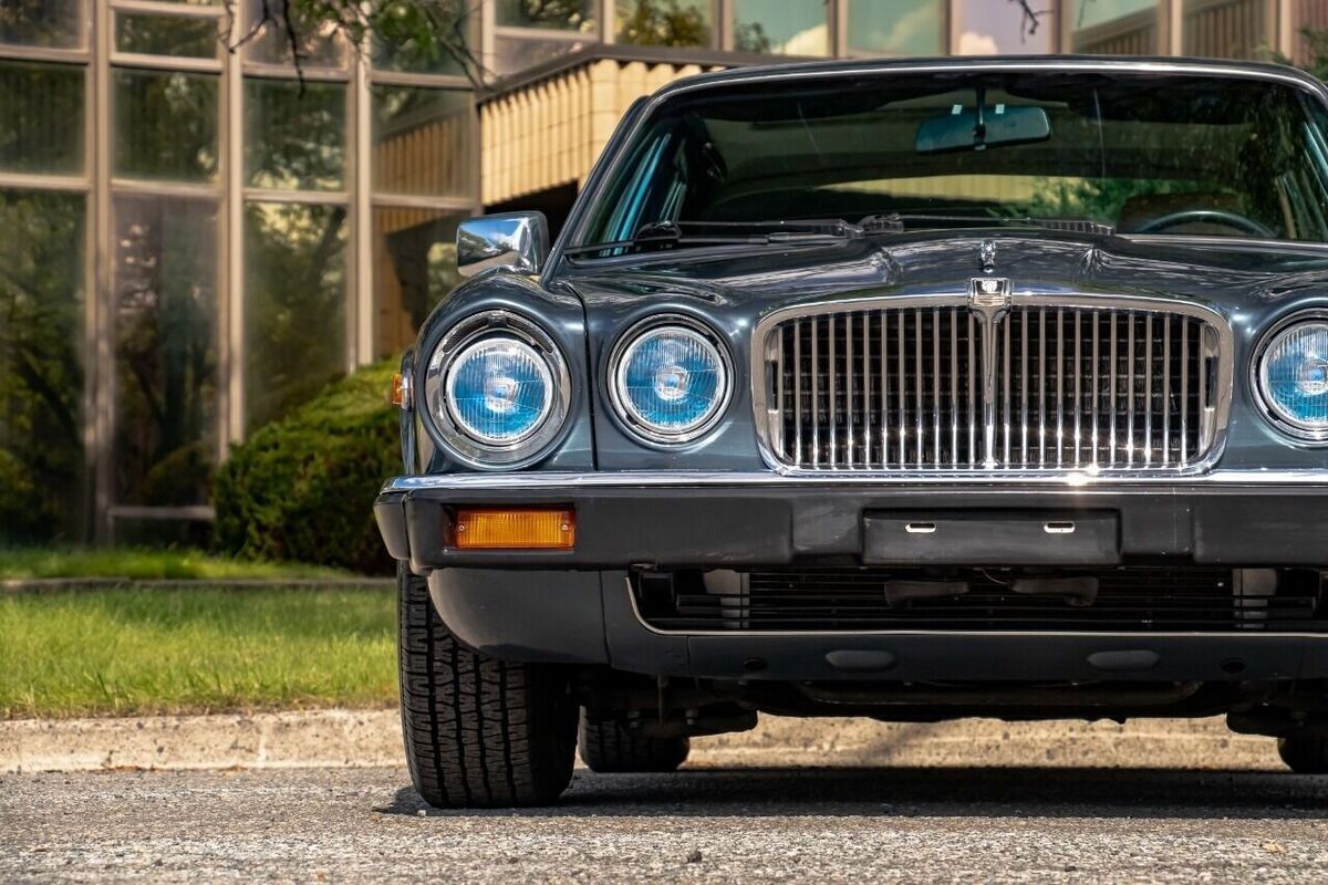 1983 Jaguar XJ XJ6 4dr Sedan - photo 10