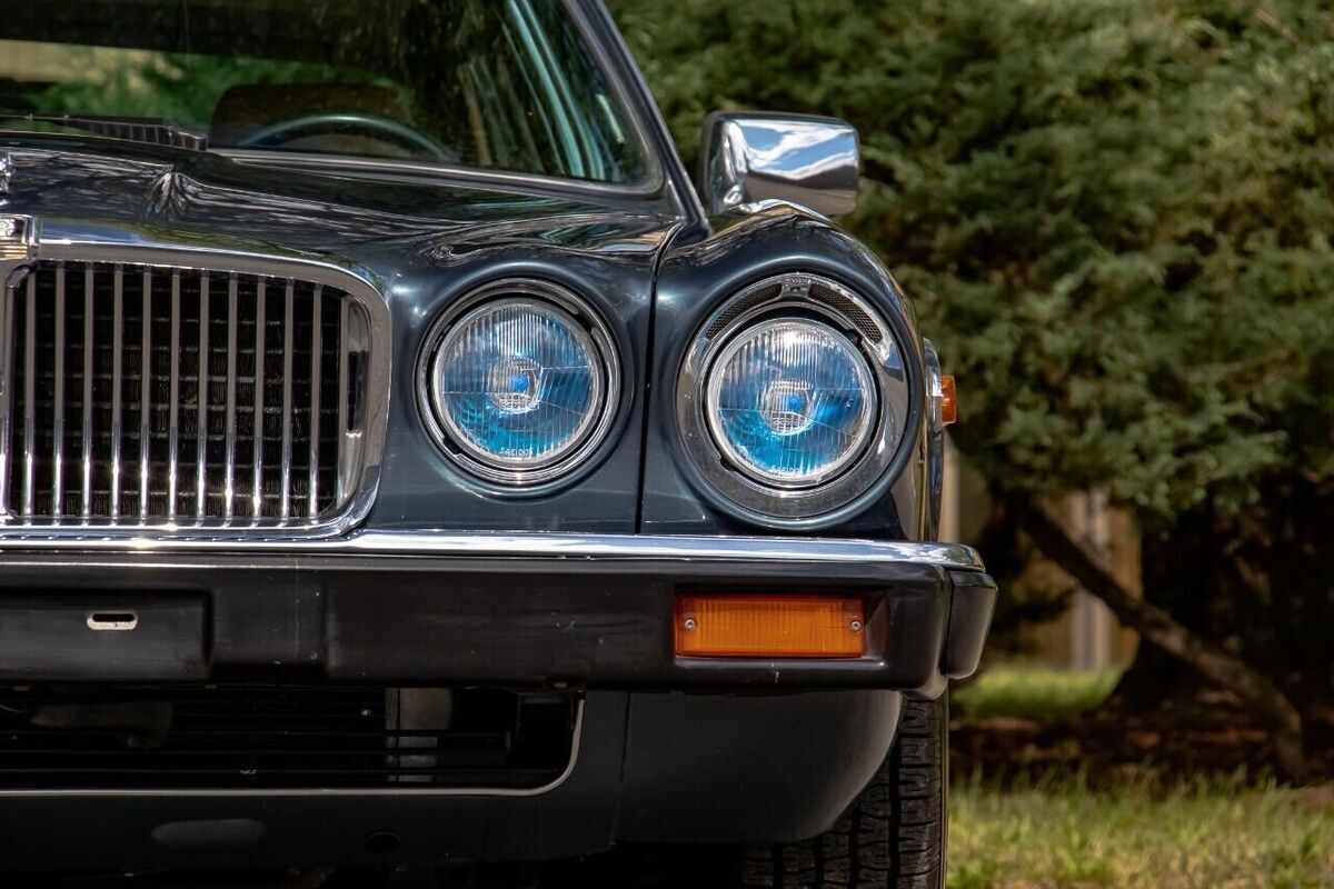 1983 Jaguar XJ XJ6 4dr Sedan - photo 6
