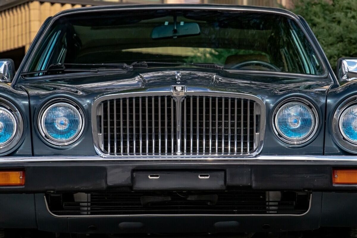 1983 Jaguar XJ XJ6 4dr Sedan - photo 7