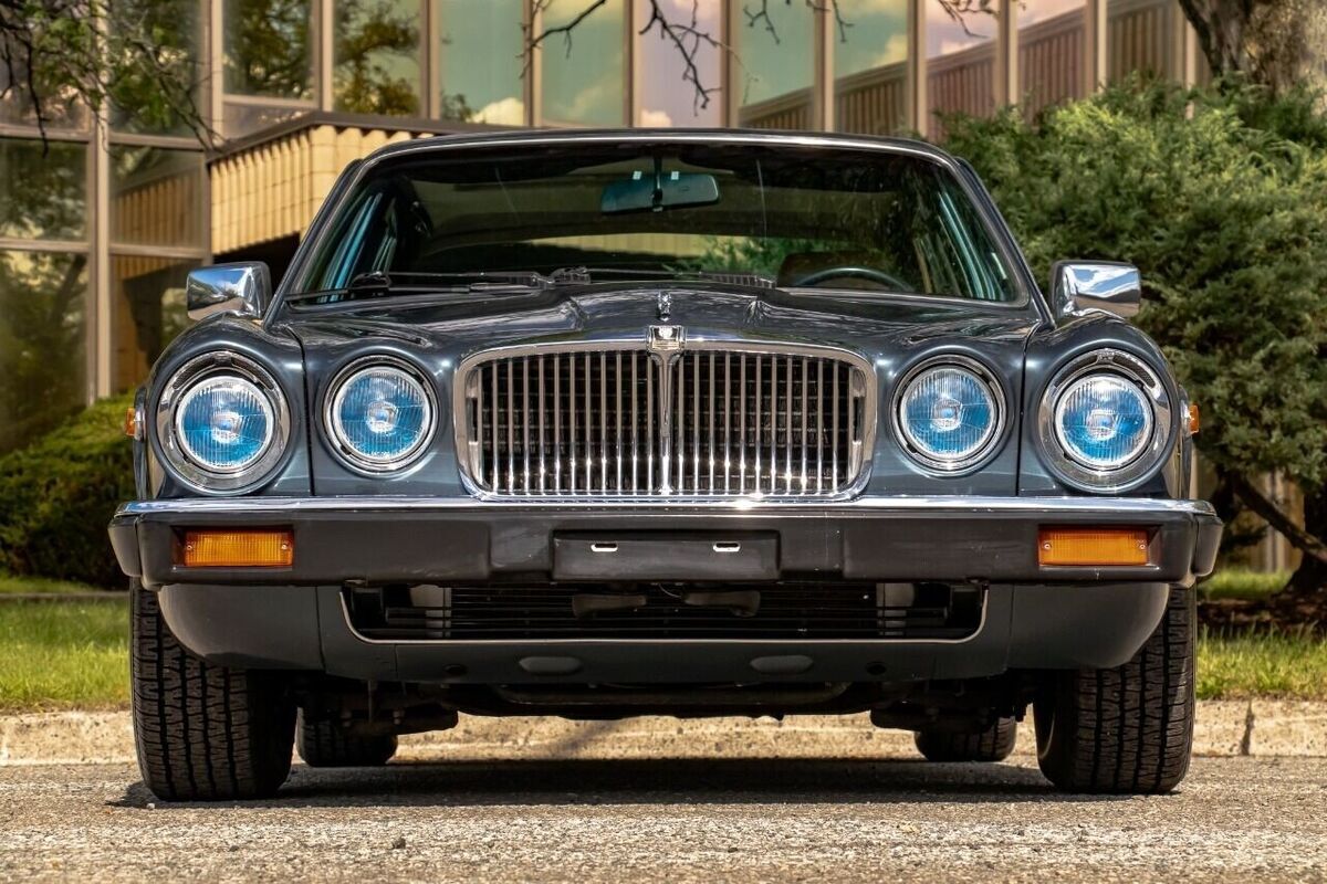 1983 Jaguar XJ XJ6 4dr Sedan - photo 8