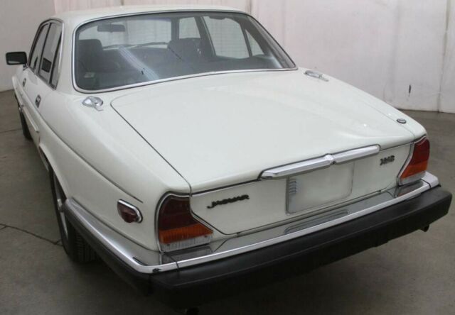 1983 Jaguar XJ6 VANDENPLAS - photo 4
