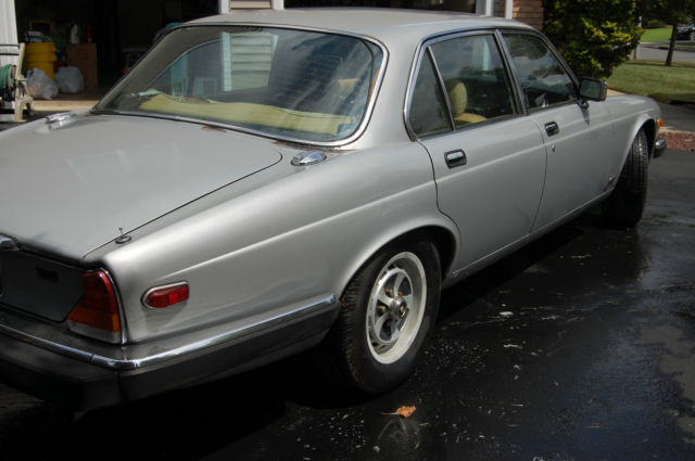 1983 Jaguar XJ6 XJ6 - photo 3