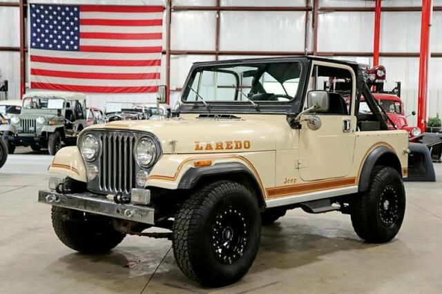 1983 Jeep CJ Laredo - photo 2