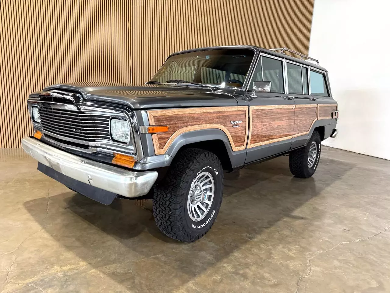 1983 Jeep Wagoneer 4x4 - photo 3