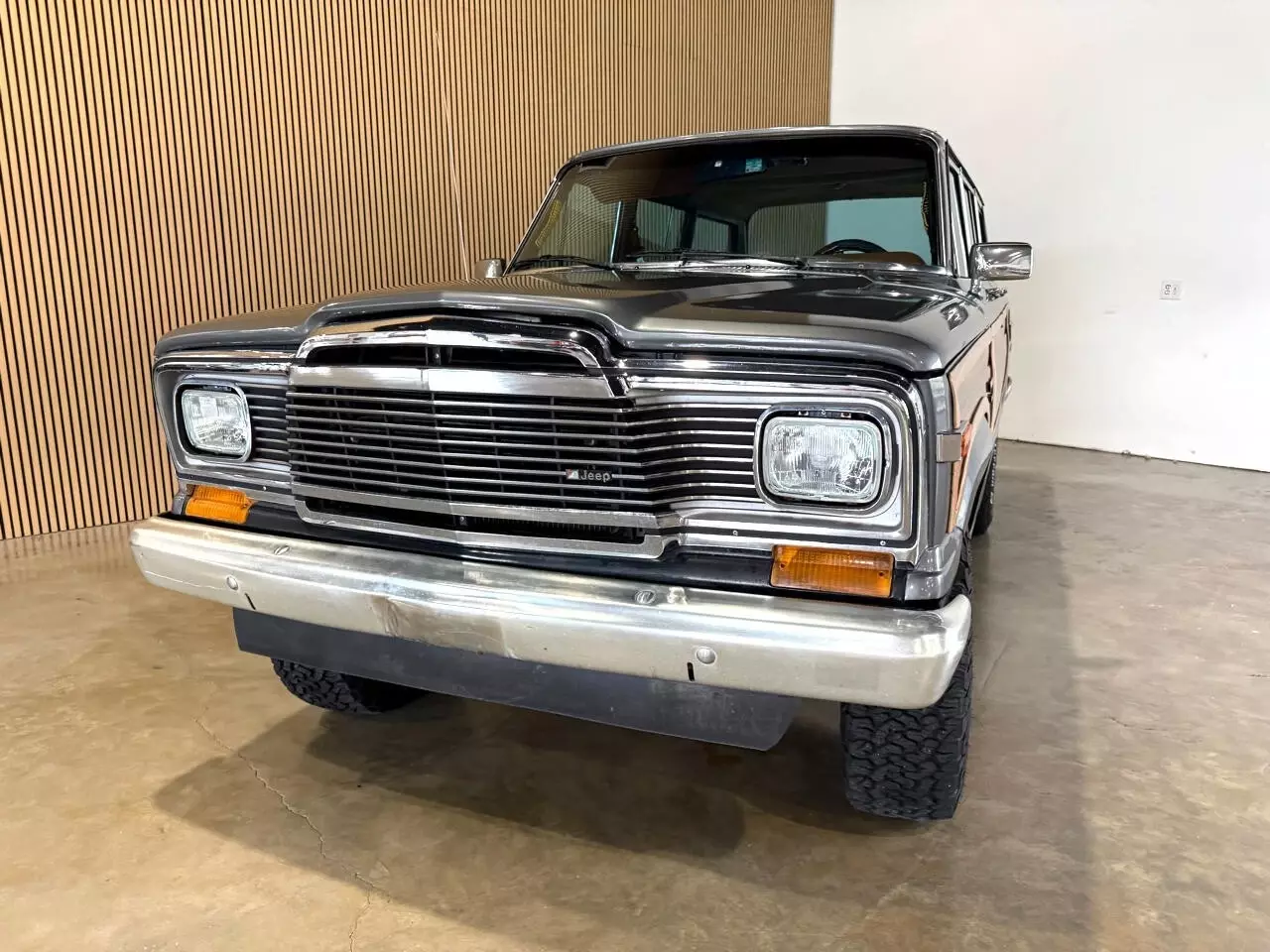1983 Jeep Wagoneer 4x4 - photo 4