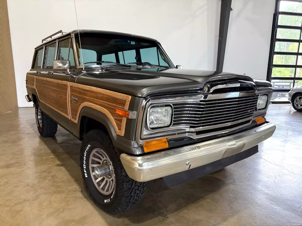 1983 Jeep Wagoneer 4x4 - photo 6