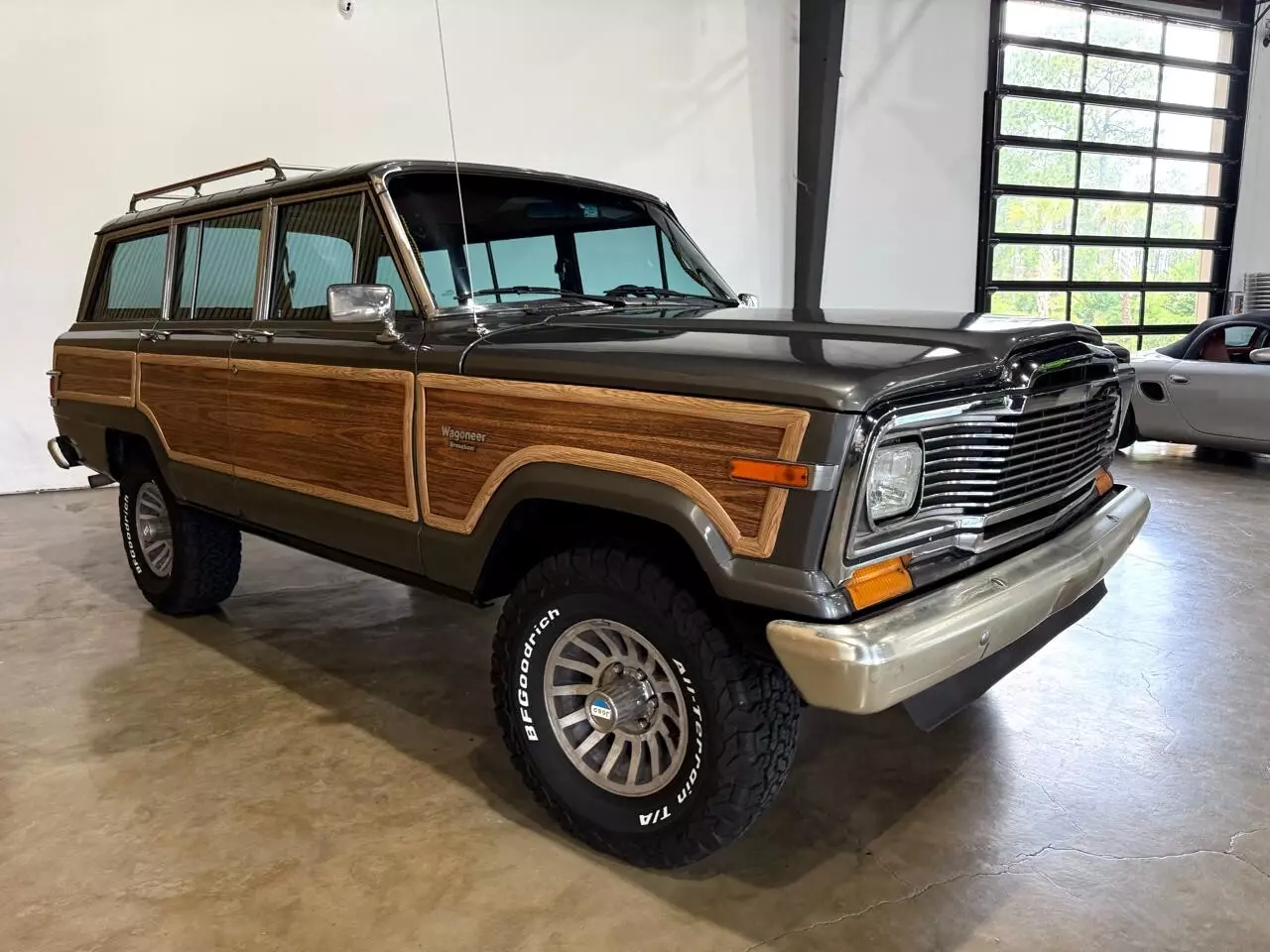 1983 Jeep Wagoneer 4x4 - photo 9
