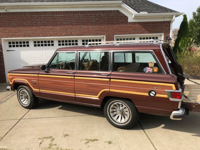 1983 Jeep Wagoneer Limited - photo 6