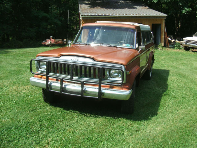 1983 Jeep J20 360 V8 T-18 4 speed Dana 60 1983 Jeep J20