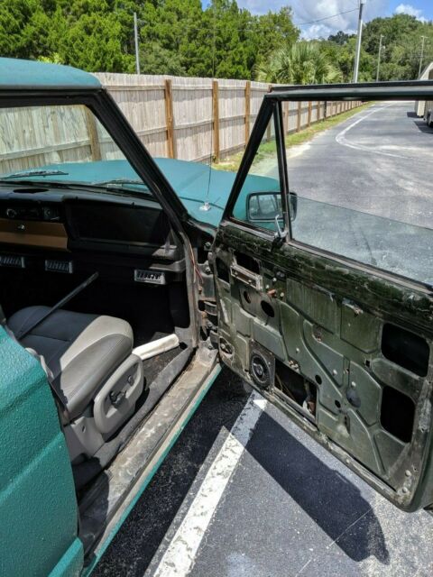 1983 Jeep Wagoneer - photo 6