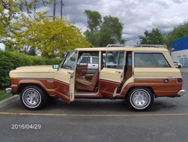 1983 Jeep Wagoneer Brougham Sport Utility 4-Door 5.9L 1983 Jeep Wagoneer