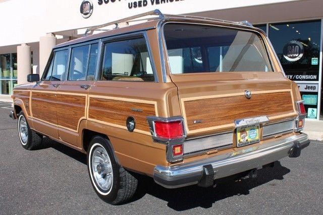 1983 Jeep Wagoneer Limited 4X4 - photo 3