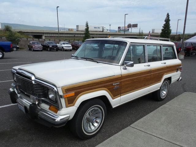 1983 Jeep Wagoneer Limited Sport Utility 4-Door 5.9L 1983 Jeep Wagoneer Limited Sport Utility 4-Door