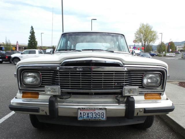 1983 Jeep Wagoneer Limited Sport Utility 4-Door - photo 9