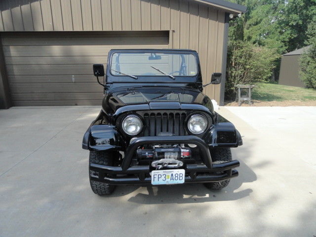 1983 Jeep Wrangler CJ 5 - photo 2