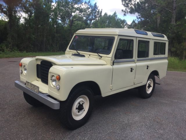 1983 Land Rover Defender