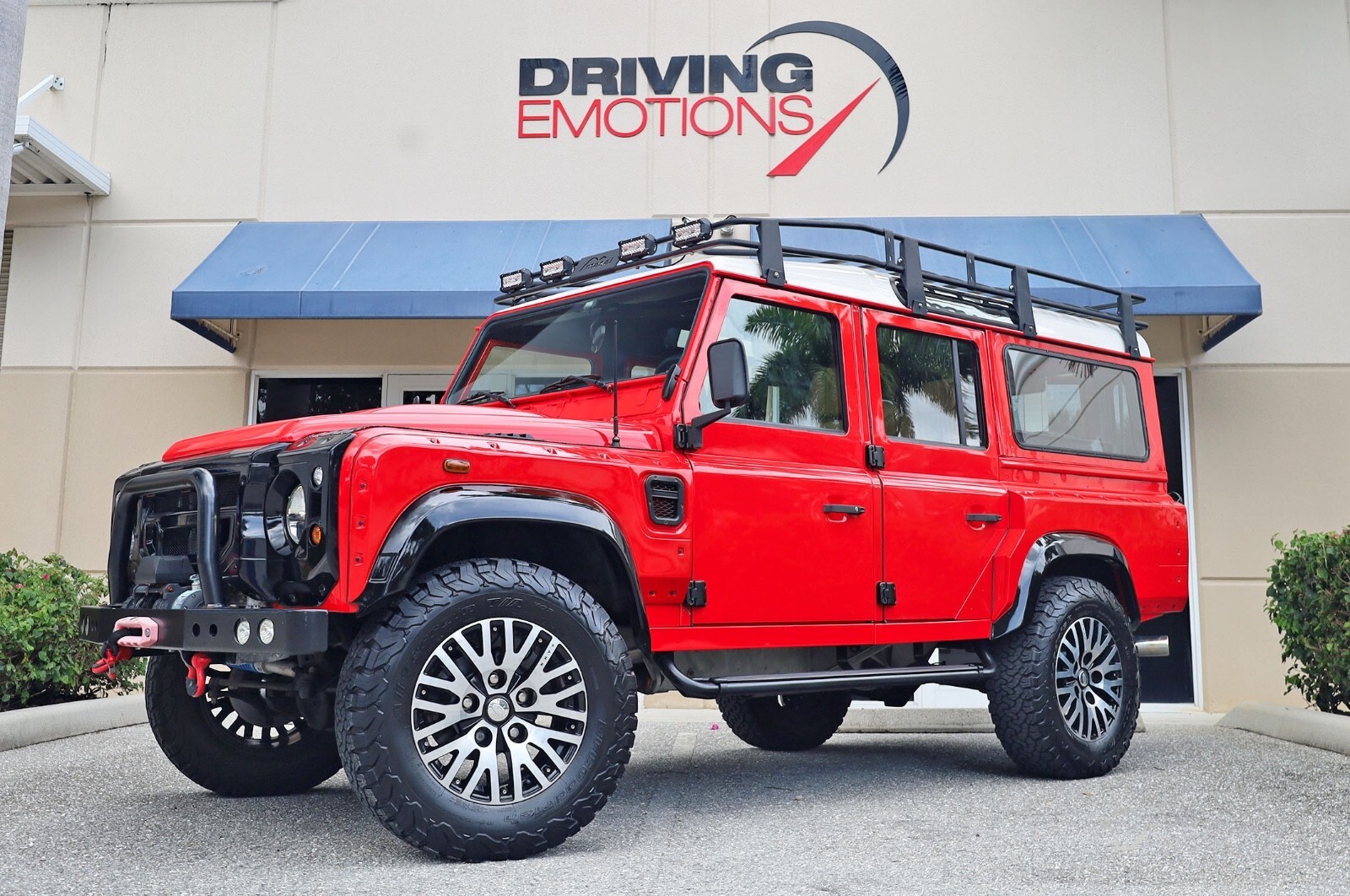 1983 Land Rover Defender 110 V8! EAST COAST DEFENDER BUILD! COLLECTOR! - photo 11