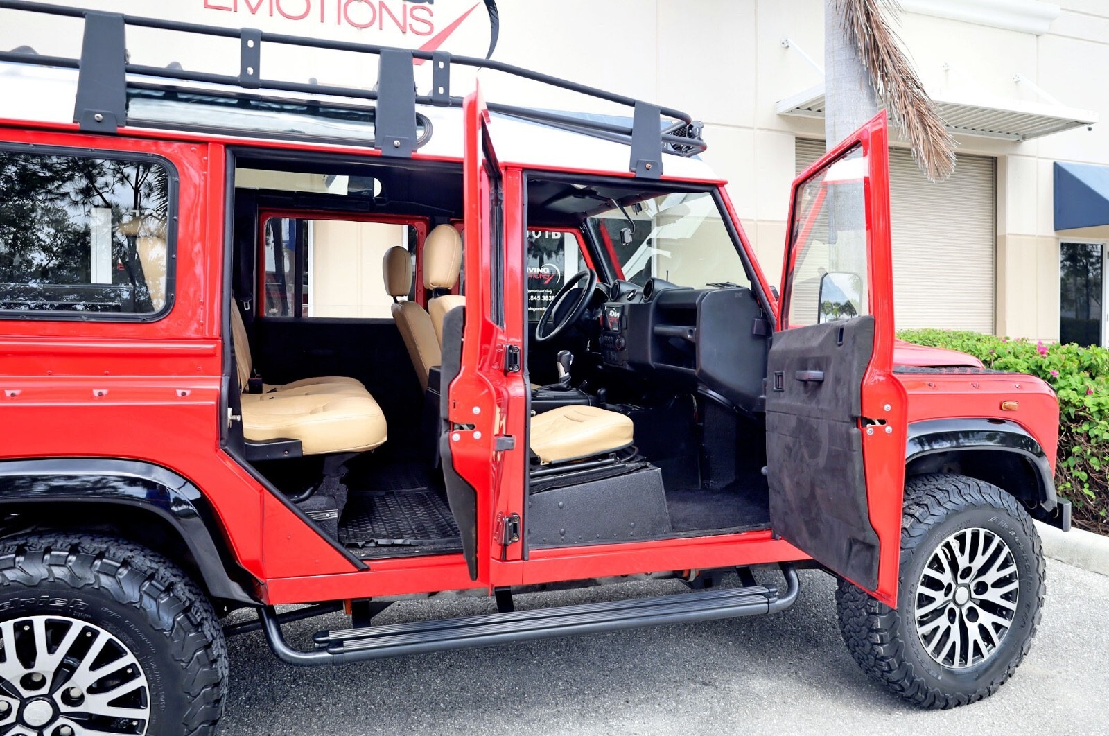 1983 Land Rover Defender 110 V8! EAST COAST DEFENDER BUILD! COLLECTOR! - photo 6
