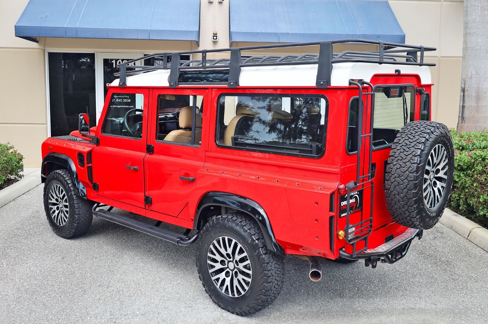 1983 Land Rover Defender 110 V8! EAST COAST DEFENDER BUILD! COLLECTOR! - photo 8