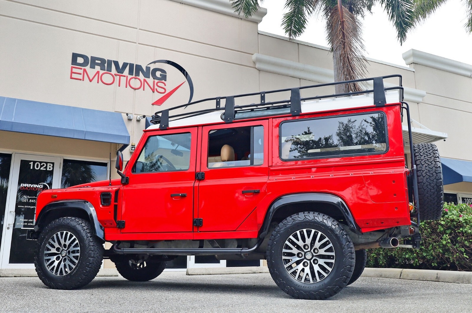1983 Land Rover Defender 110 V8! EAST COAST DEFENDER BUILD! COLLECTOR! - photo 9