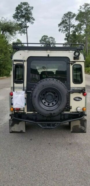 1983 Land Rover Defender . - photo 6