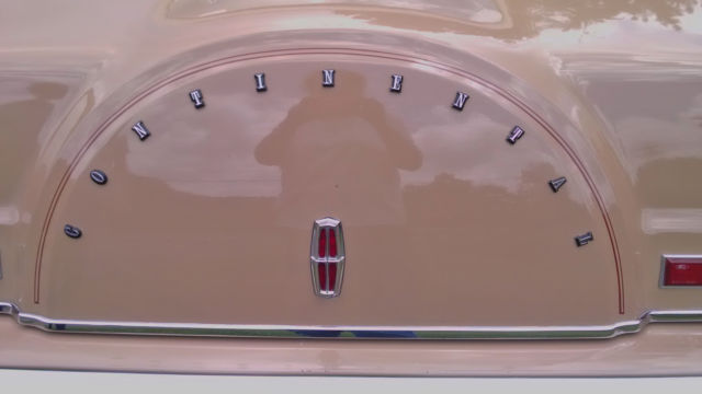 1983 Lincoln Continental - photo 11