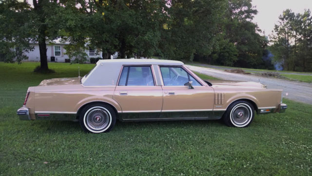 1983 Lincoln Continental - photo 3