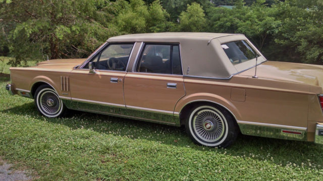 1983 Lincoln Continental - photo 9