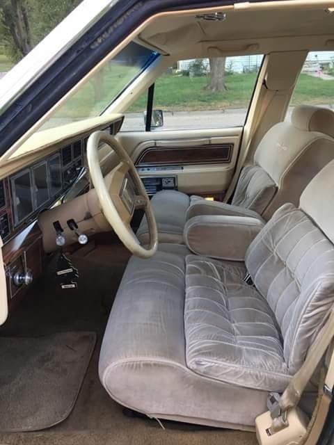 1983 Lincoln Continental - photo 7