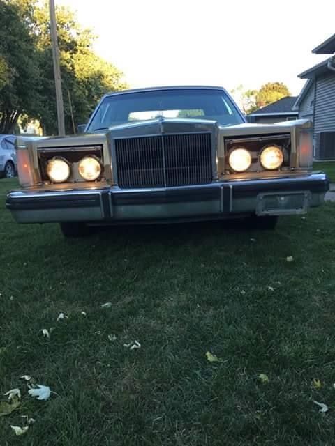 1983 Lincoln Continental - photo 9