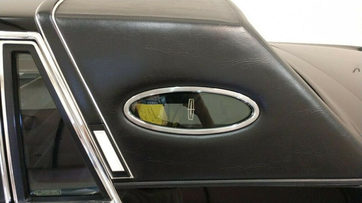1983 Lincoln Continental Mark VI - photo 8
