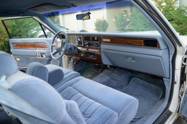 1983 Lincoln Continental - photo 10