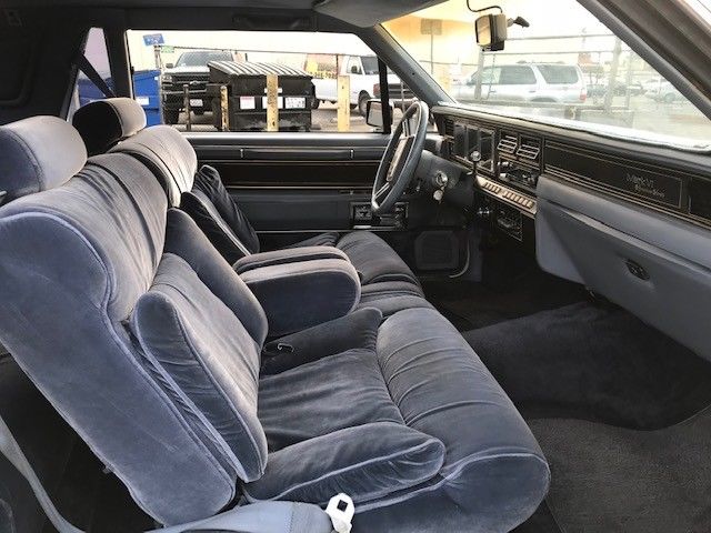 1983 Lincoln Continental - photo 3