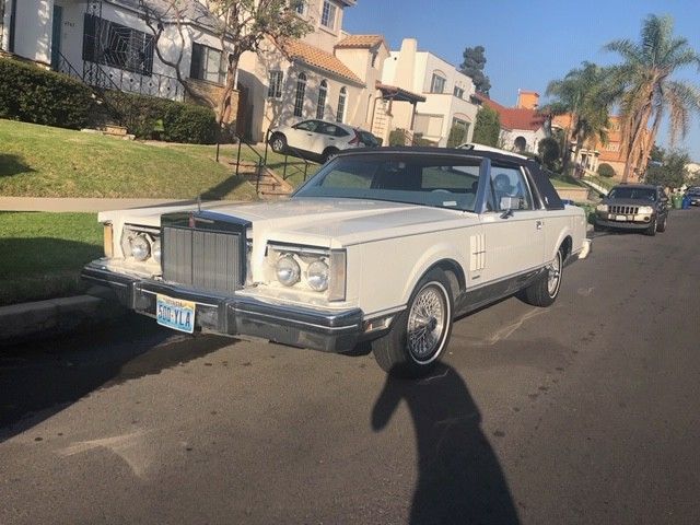 1983 Lincoln Continental - photo 8